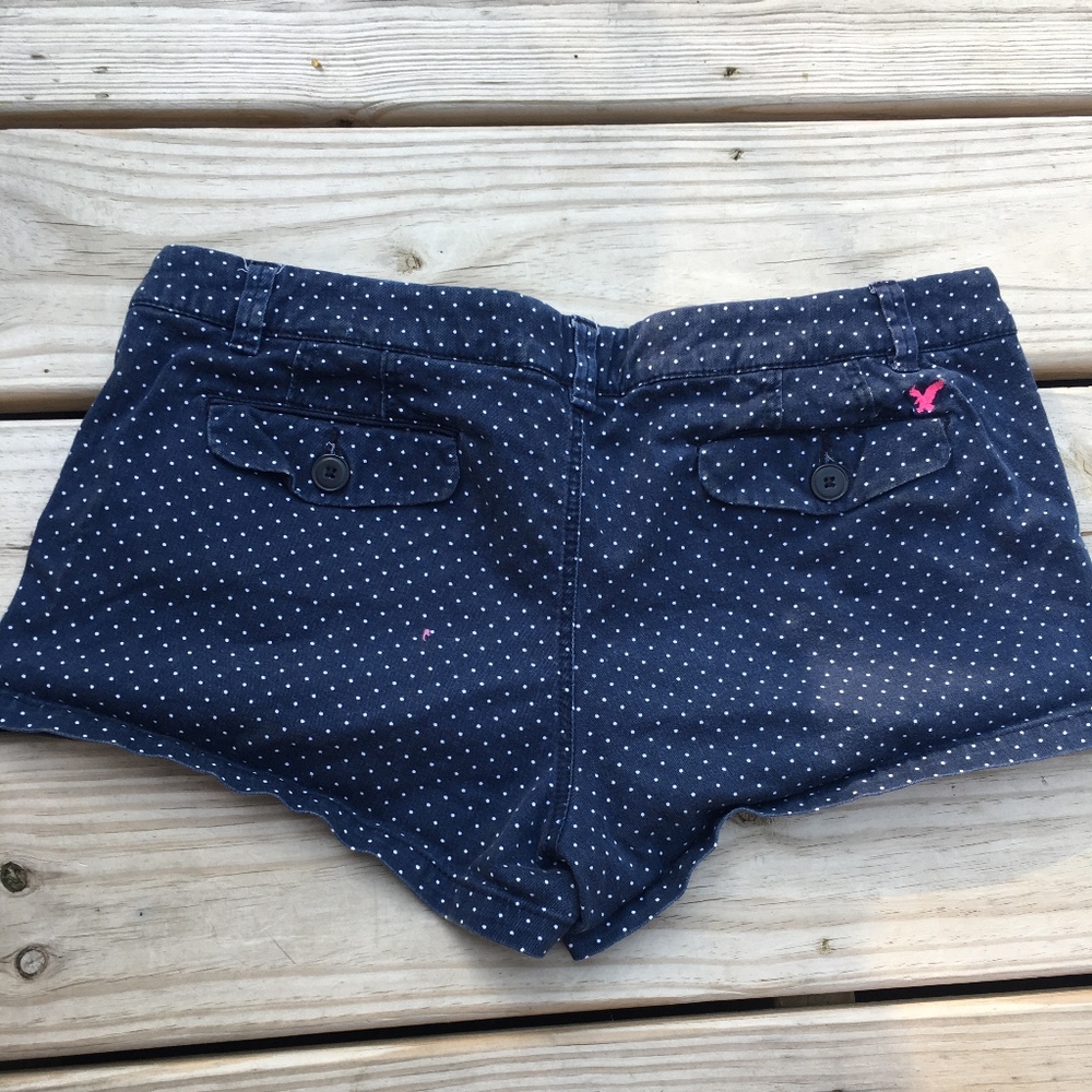 Shorts - Picture 2 of 4